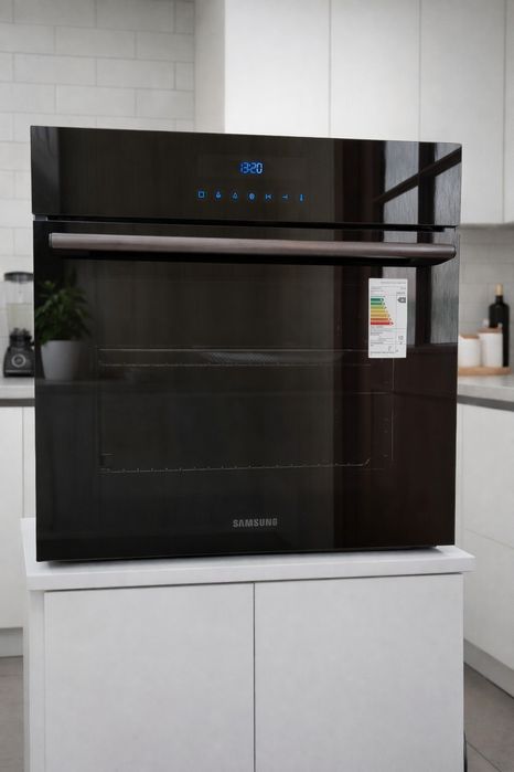 Samsung NV68R5345BB (2021 г.) —  68 л | Конвекция | Гриль