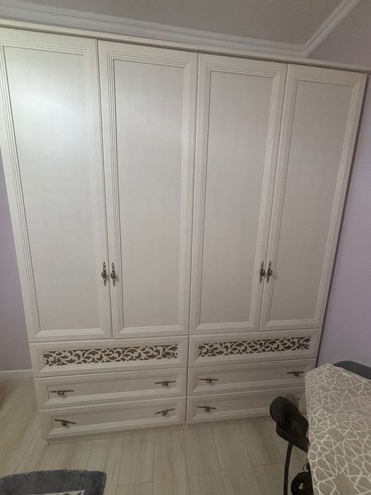 цвет Айвори, фирма Заречье, кровать с подьемным механизмом и шкаф