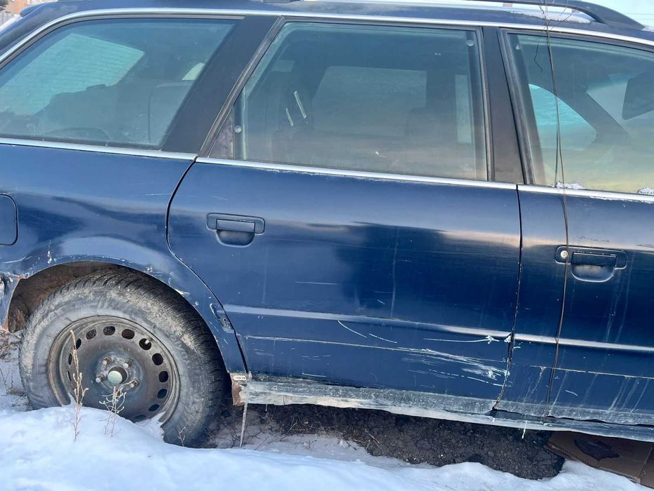 на ауди А6/С4 двери