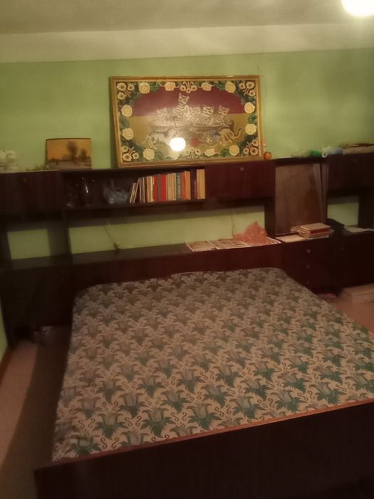 Спалня с гардероб