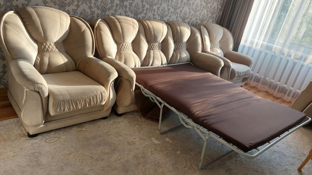 Мягкий уголок диван