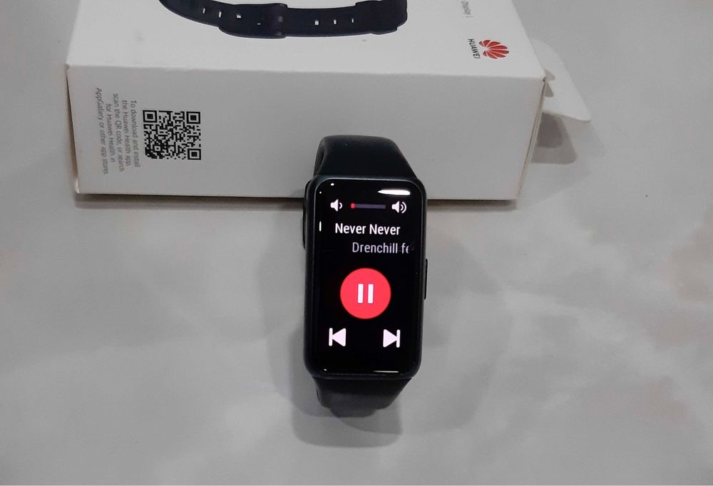 Смарт брастлет Huawei Band 6