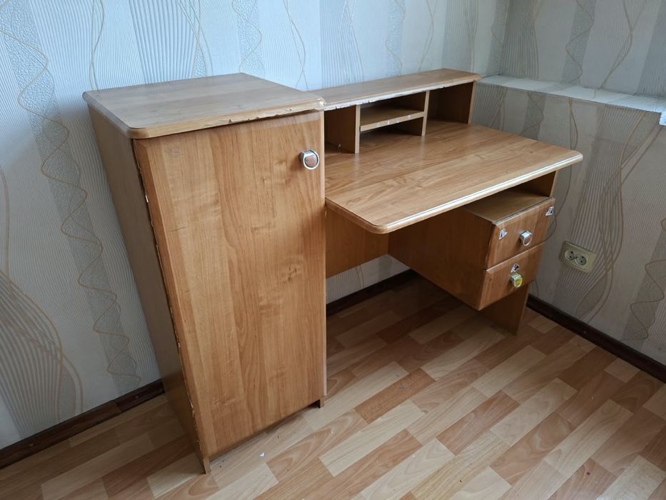 Стол письменный/ученический