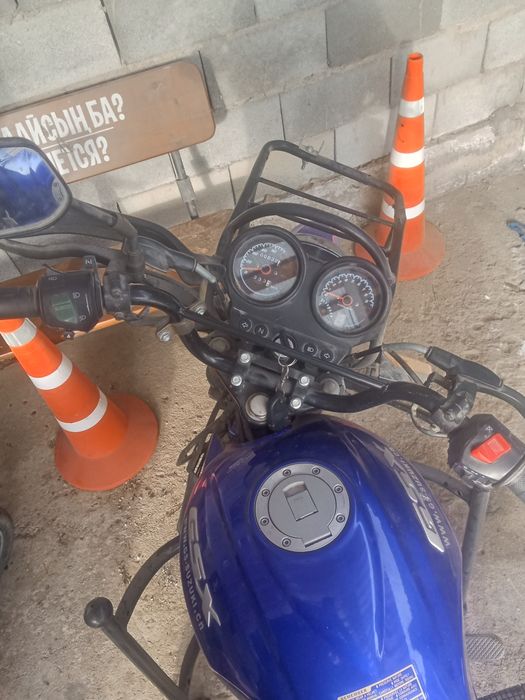 Мотоцикл Сузуки 200