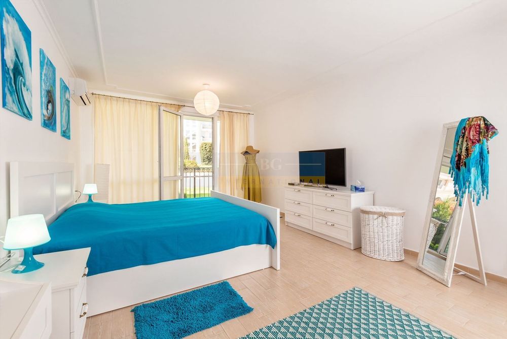 Продава се Тристаен апартамент в Черноморец - 120 кв.м за 1084 €/кв.м - Снимка #5