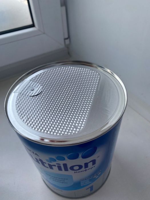 Продам смеси Nutrilon комфорт, Similac Gold