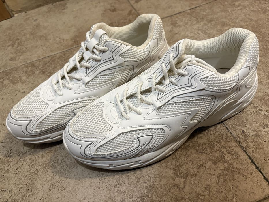 Бели Маратонки нови