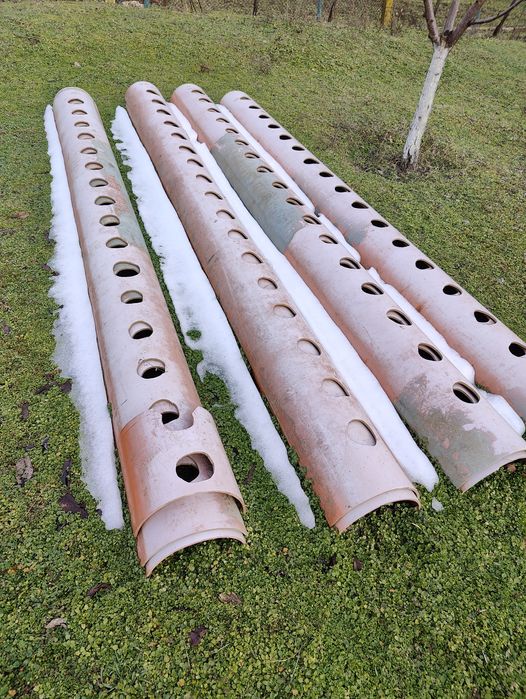 8 броя разпробити тръби за ягоди.