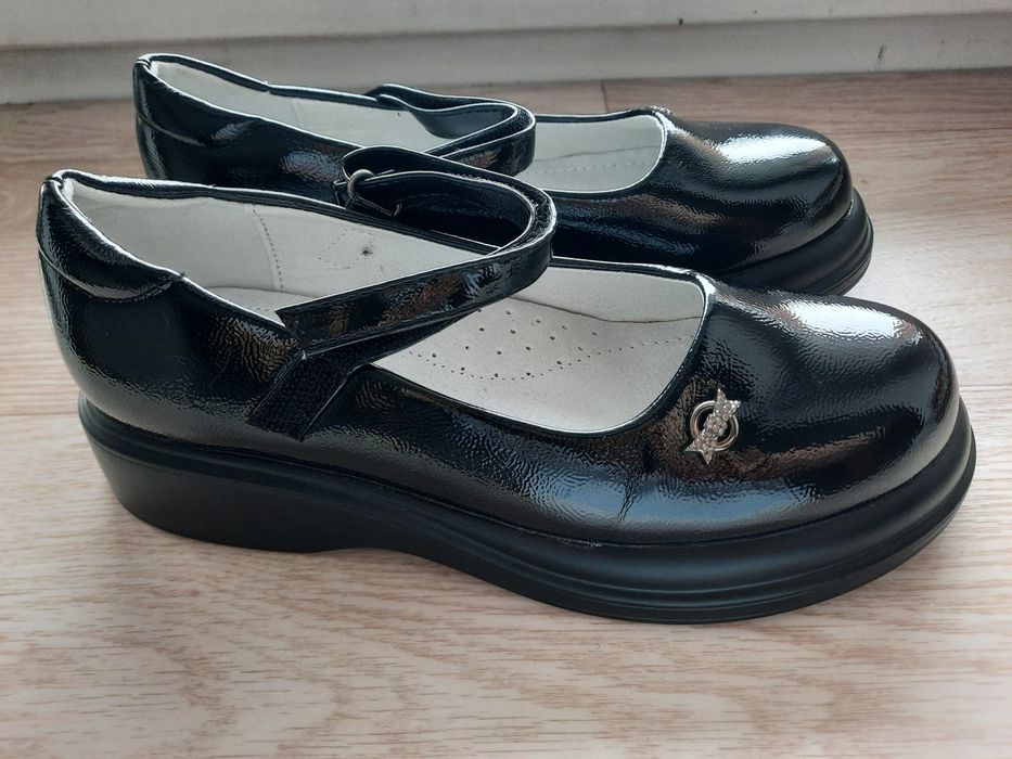 Школьные туфли 36 размер
