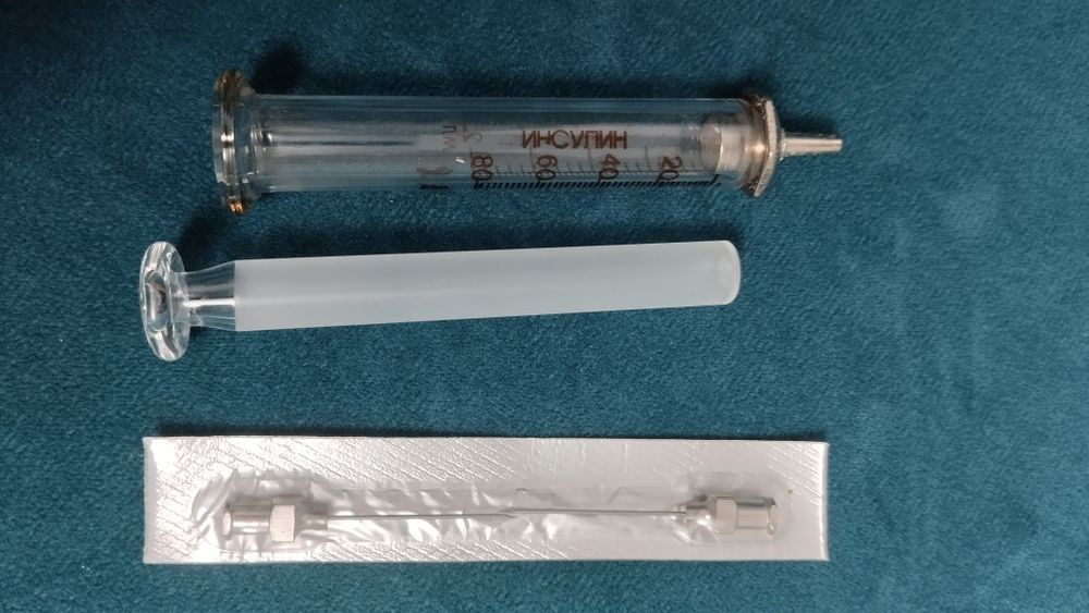 шприц медицинский стекляный(СССР)