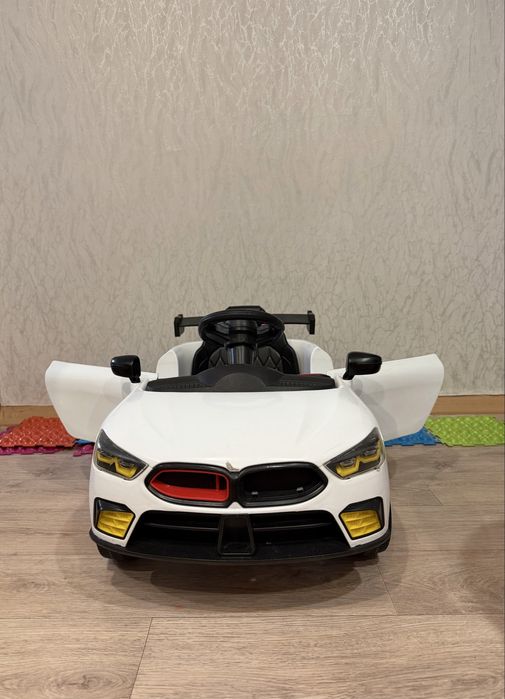 Машинка детская