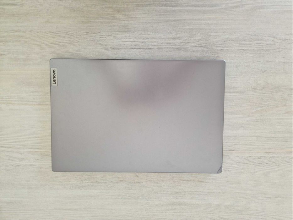 Lenovo Ryzen 3 7320U / 8GB RAM / 512GB SSD