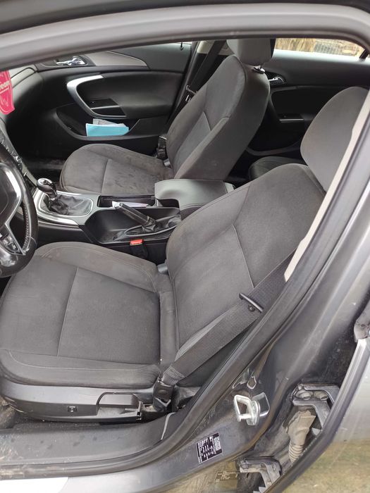 Vând sau schimb Opel Insignia