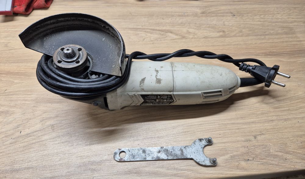 Polizor unghiular 750w