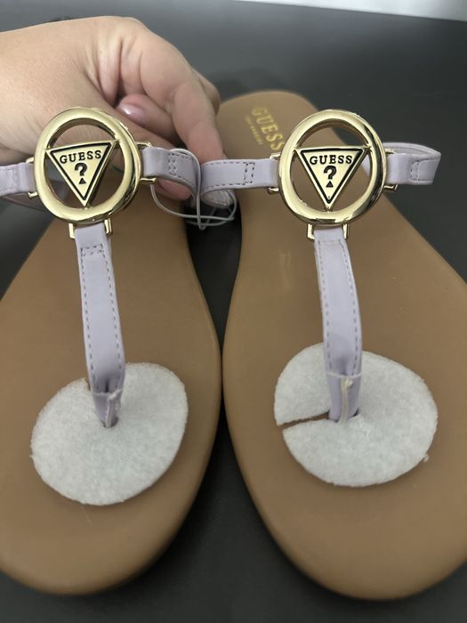 Guess новые, сандали