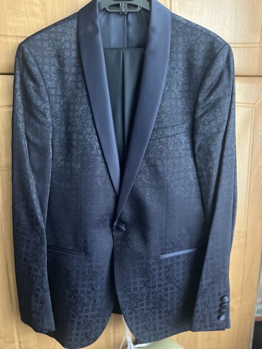 Costum de ceremonie