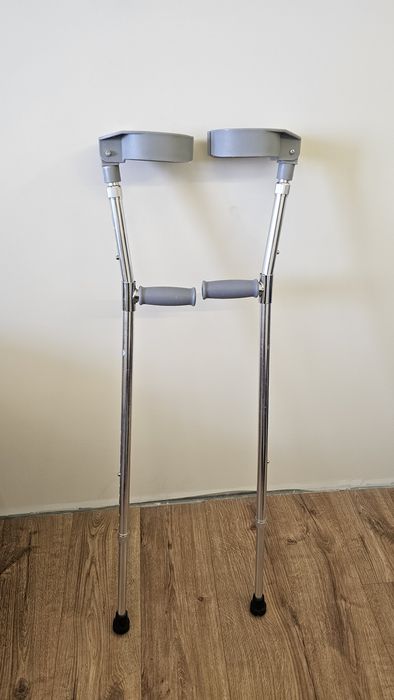 Костыли хорошие.