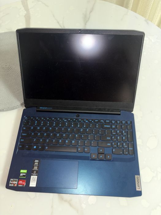 Lenovo IdeaPad Gaming 3 – Ryzen 5 4600H / GTX 1650 Ti / 16 GB RAM