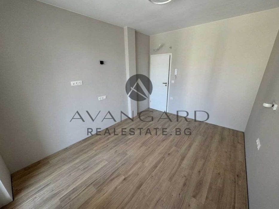 Продава се Двустаен апартамент в Пловдив, Кършияка - 74 кв.м за 1041 €/кв.м - Снимка #3