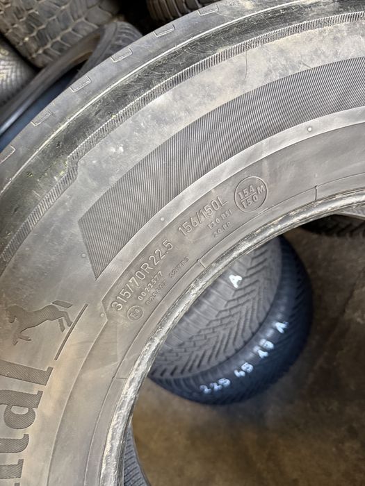 2 anvelope camion directie 315/70/22.5 , Continental , 11 mm !
