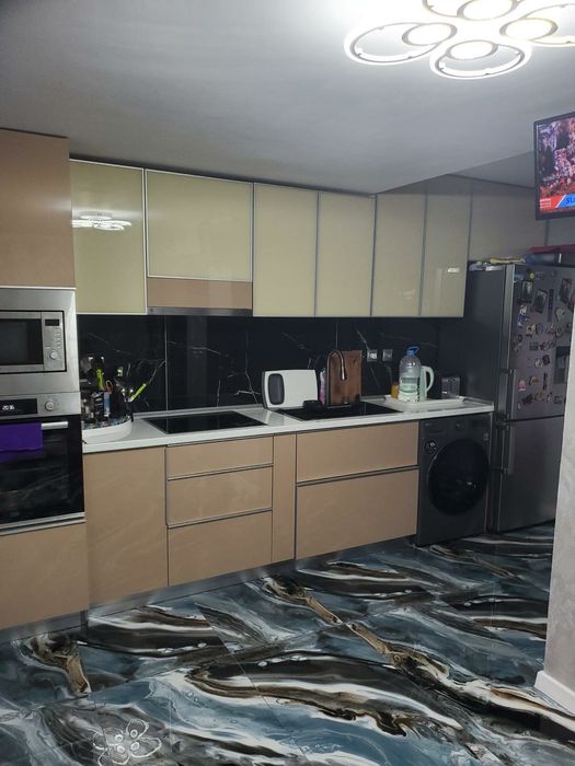 Inchiriez garsoniera la curte 100 lei pe noapte