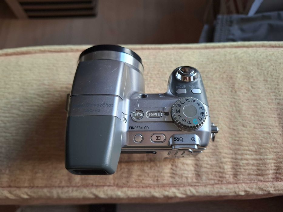 Aparat foto digital Sony DSC-H2