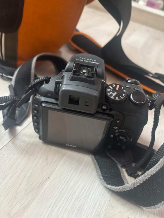 Vand aparat foto Fujifilm Finepix HS30EXR