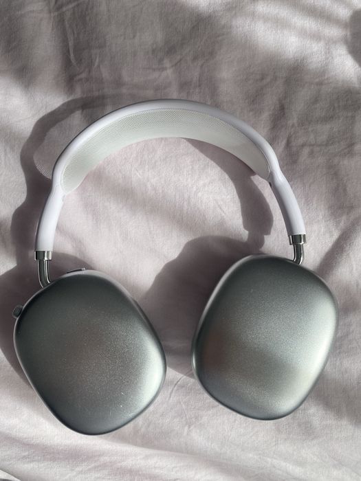 Casti wireless over-ear