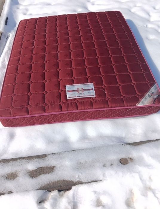 Продам матрас б/у.