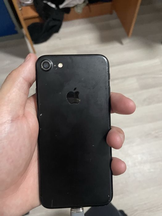 Аифон 7 128гб емкост 100