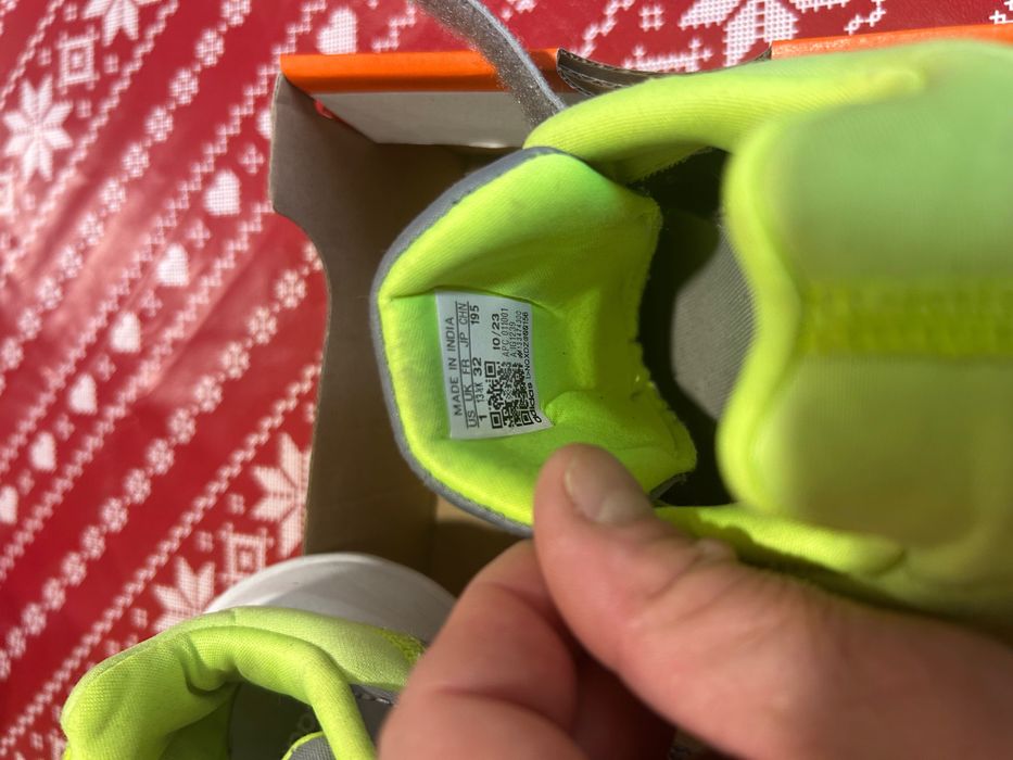 Маратонки adidas