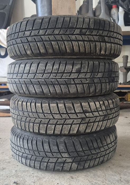 Vând Urgent!!! Anvelope de iarnă  Polaris 5 155/70 R13 T