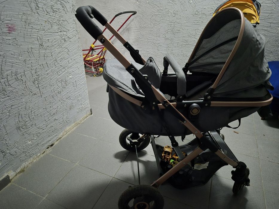 Коляска в хорошем состоянии