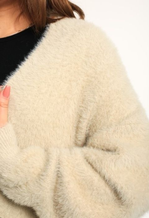 Кардиган тёплый удлинённый.