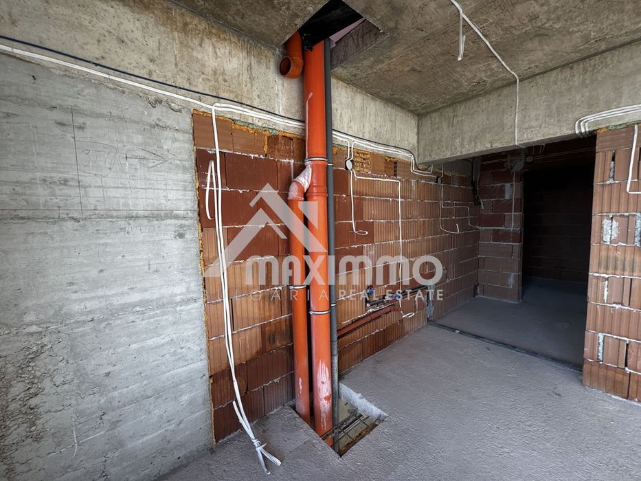 Продава се Тристаен апартамент в Варна, Цветен квартал - 110 кв.м за 714 €/кв.м - Снимка #3