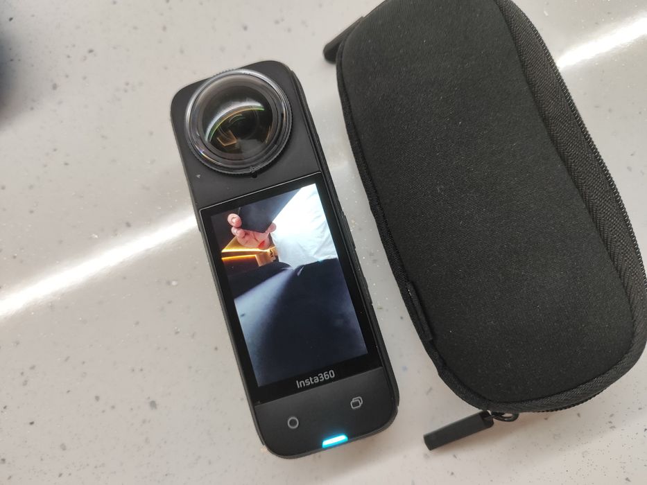 Екшан камера insta 360 x4