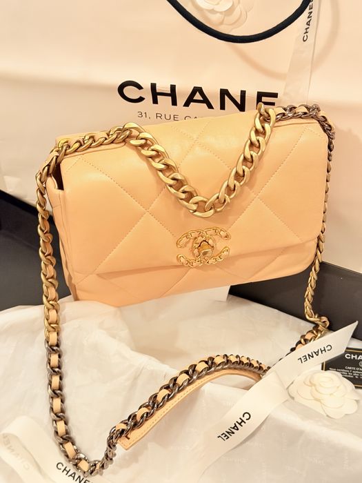 CHANEL 19 Large Flap Bag Beige Lambskin | Full Set
