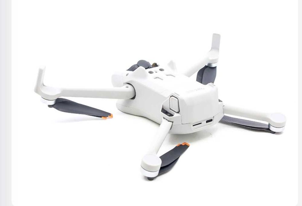 Drona dji mini 3