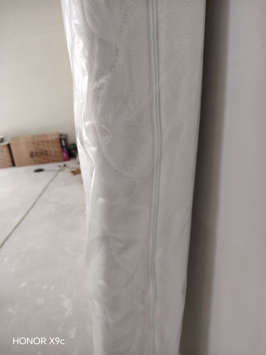 Продам матрас новый