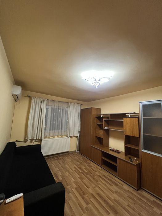 Inchiriez apartament cu 2 camere