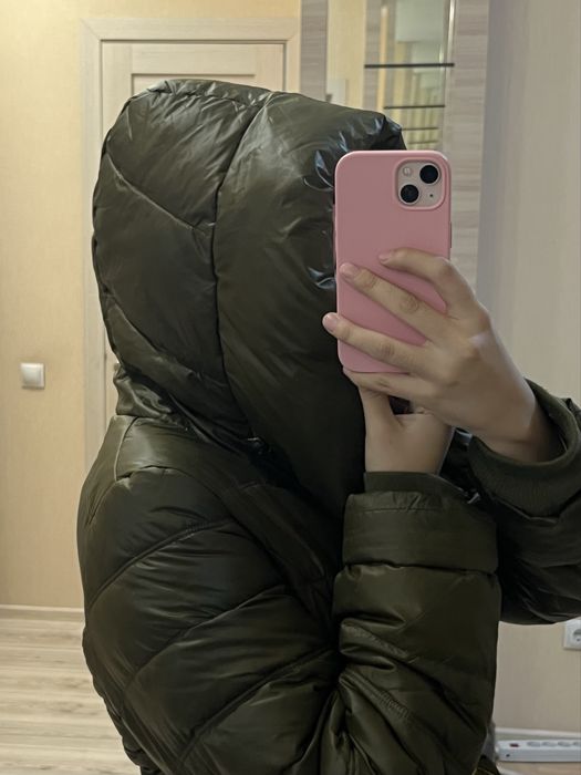 Куртка 44 размера с капюшоном