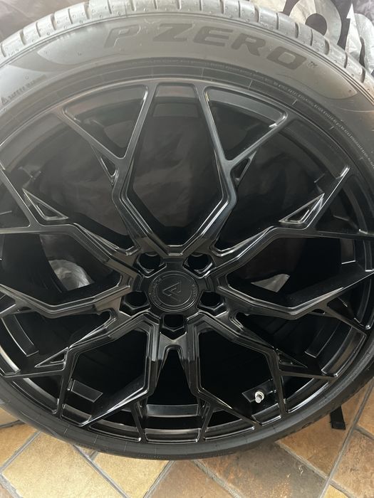 Jante Vennom cu anvelope pe