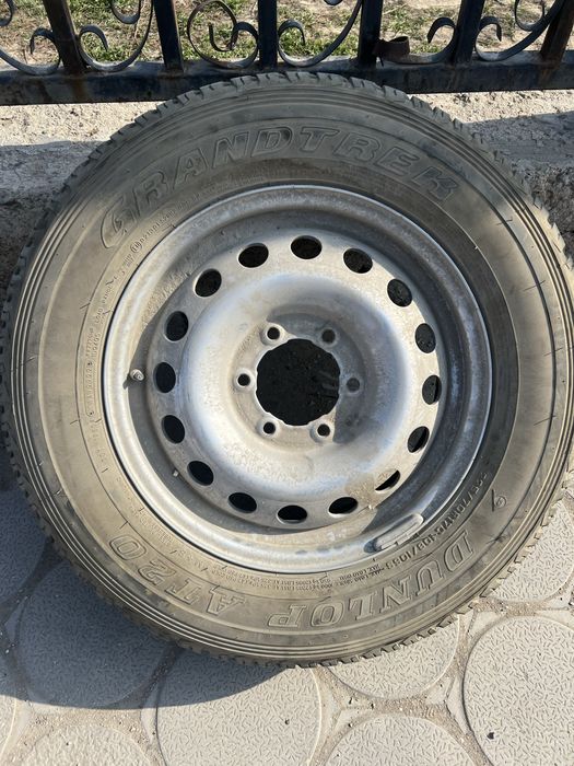 Пркрышка с диском на 225/70 R 17