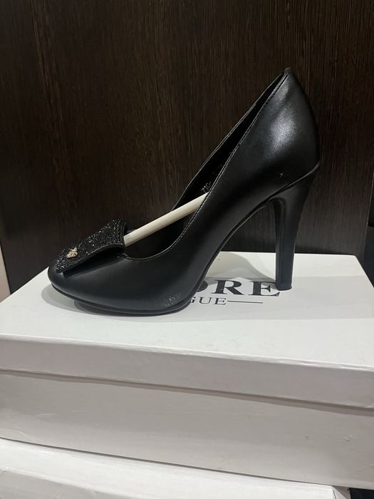 Продам женские туфли