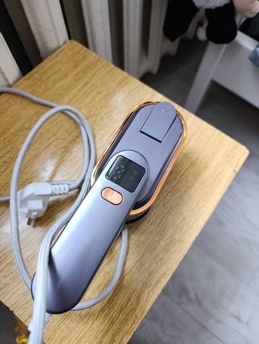 Продам ручной отпариватель