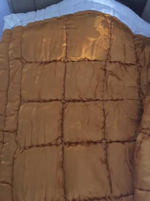 Продавам хавлиени кърпи, юрган, олекотена спална завивка