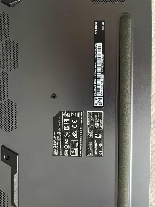 Laptop Gaming MSI Stealth 15M A11SDK