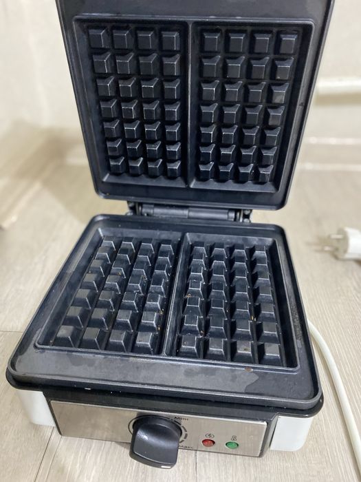 Продаётся вафельница и сэндвичница/грильница