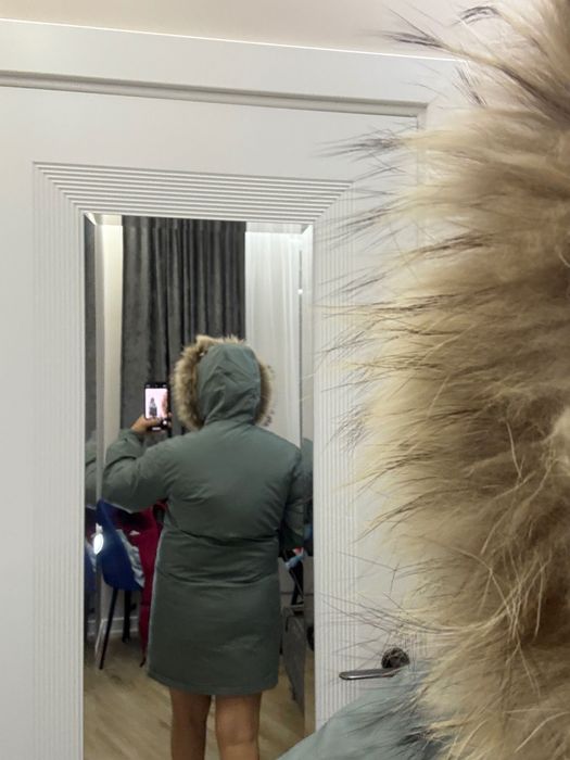 Продам парку размер S M