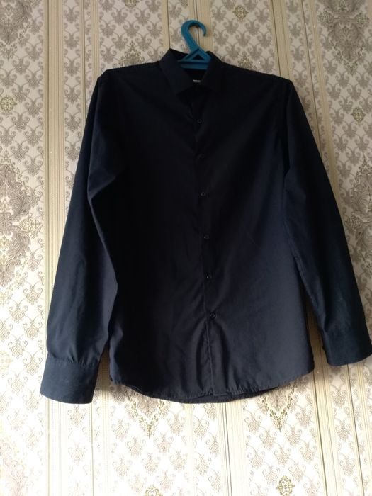 Продам рубашки на мальчика